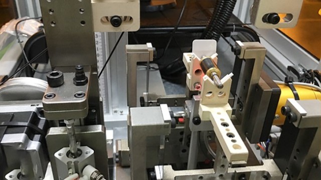 激光自動去重平衡機，平衡精度可達0.1gmm/kg